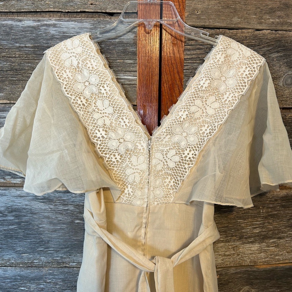 Vintage Elegant Cream Lace Maxi Dress Zipper in Back Buttons on Front Wedding - Picture 5 of 11